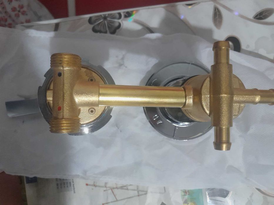 baterie cabina dus-amestec cu 3 cai NOU-10 CM intre axe