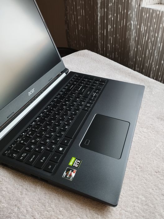 ноутбук Acer Aspire 7