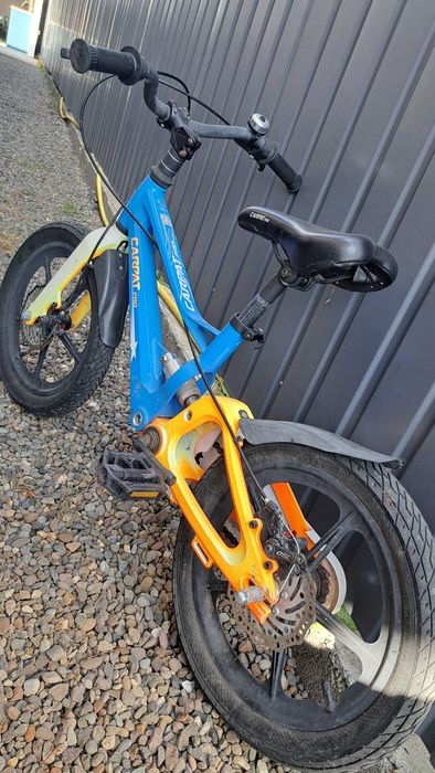 Bicicleta Carpat MTB pentru copii cu Roti din Magneziu de 16", Cadru din Aluminiu, Suspensie dubla, Frane Disc, Roti Ajutatoare