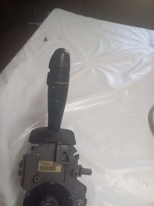 Подрулевые переключатели на Рено