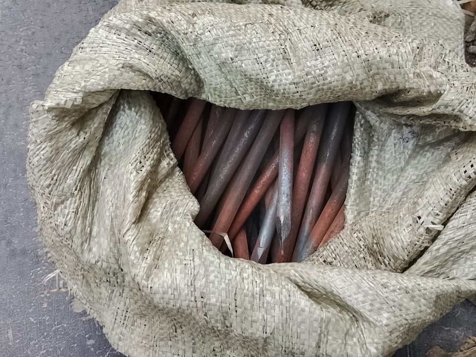 Продам,, Лапы Путейские,, Гвоздодер, штыри.ы,,