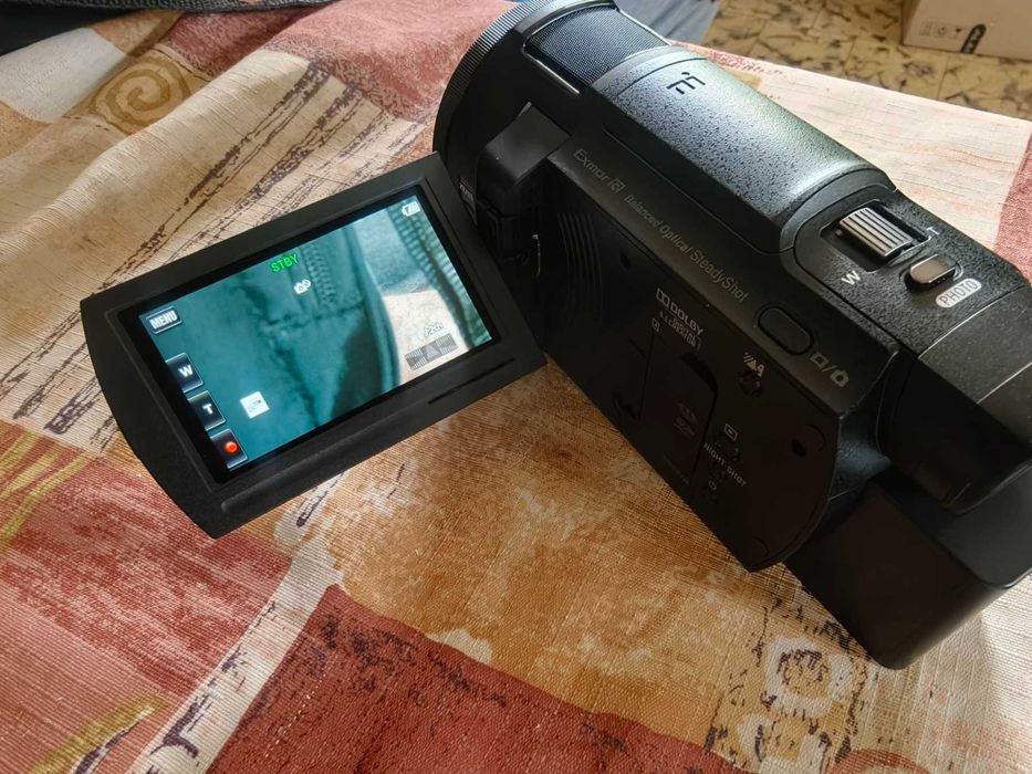 Sony FDR-AX33 4K камера + 256GB карта + аксесоари | Като нова