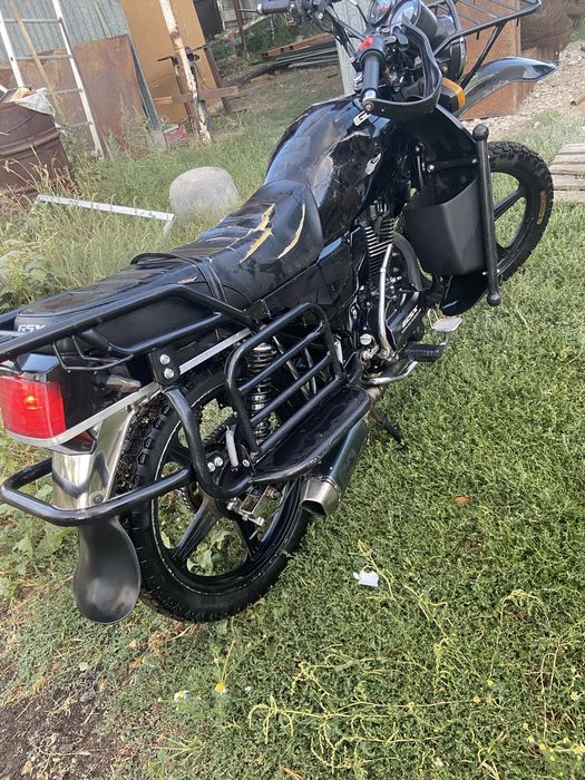 Продам мотоцикл GSX 200cc