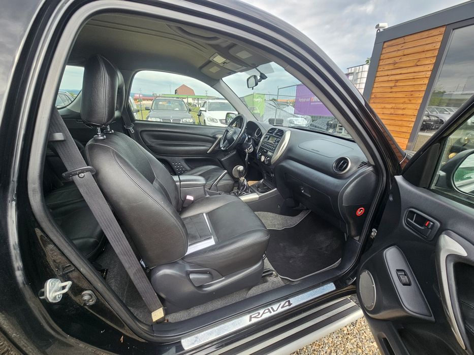 Toyota Rav4 2.0Diesel 4x4 ,Clima  Pilot, Piele Jante  Cârlig  Posibil rate ***
