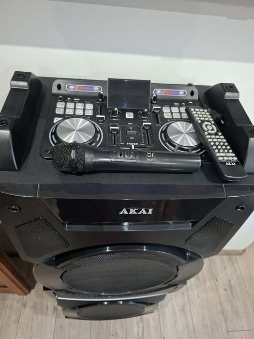 Кариоке колона Akai