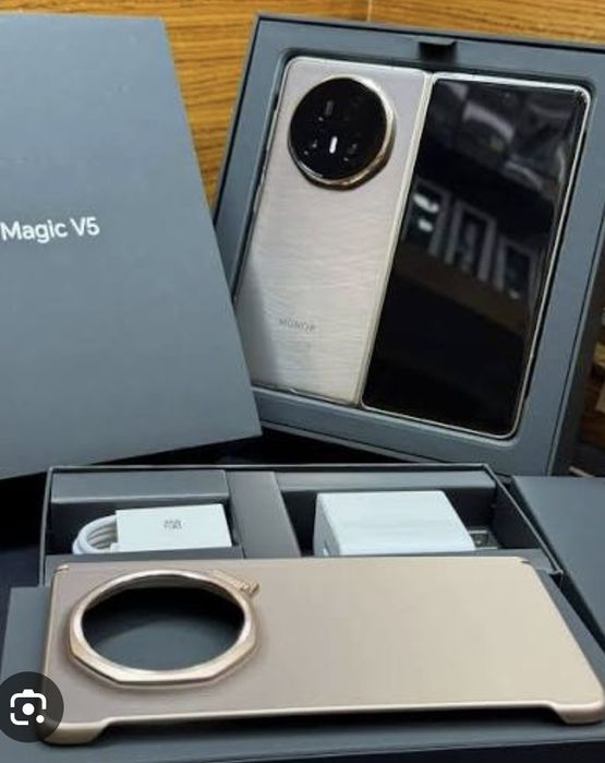 Honor  magic v5  512 gb storage , 16 gb ram