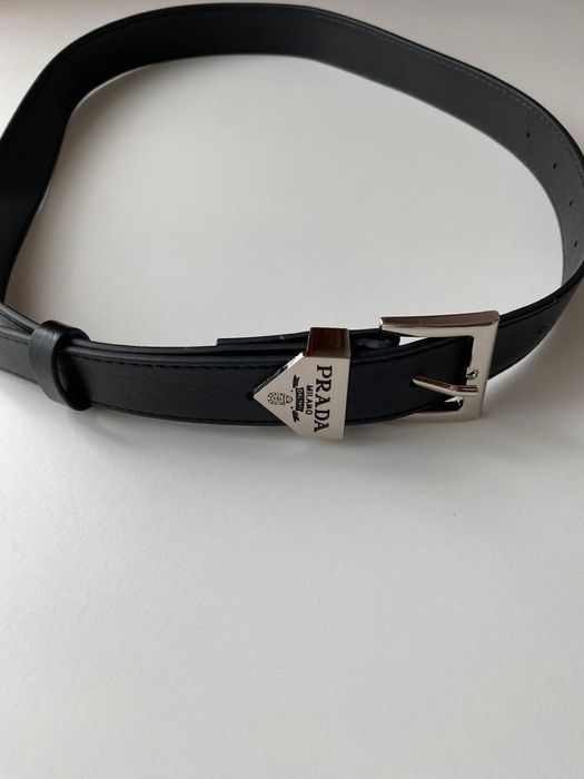 Дамски kолан нов Prada