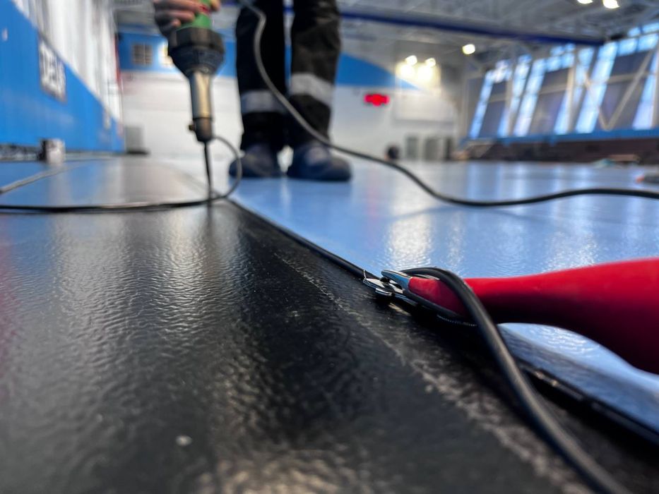 Профессиональная укладка напольных покрытий