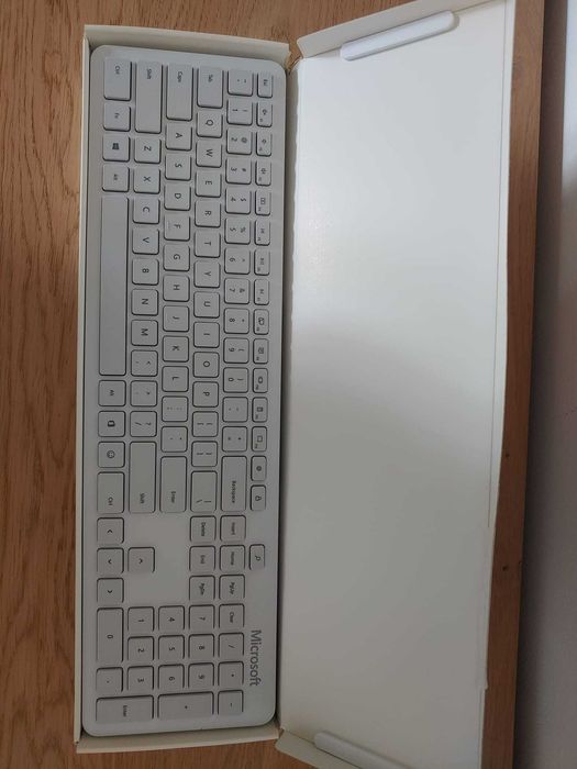 Tastatura Microsoft Wireless  – conectare prin Bluetooth