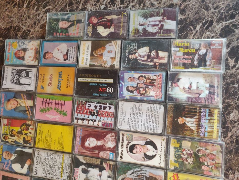 Casete audio muzica usoara si populara