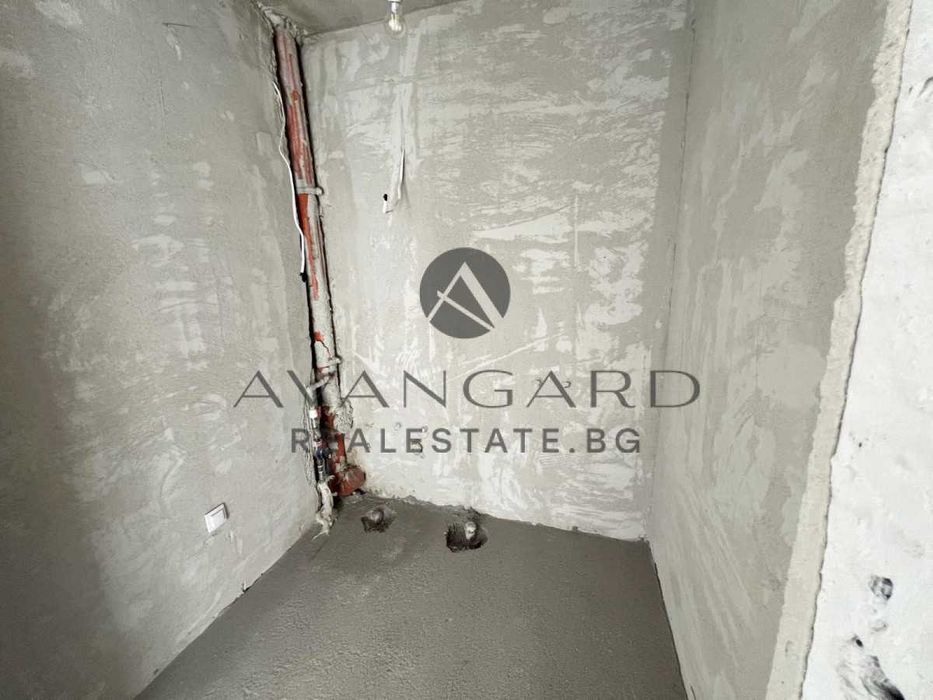 Продава се Тристаен апартамент в Пловдив, Остромила - 132 кв.м за 682 €/кв.м - Снимка #7