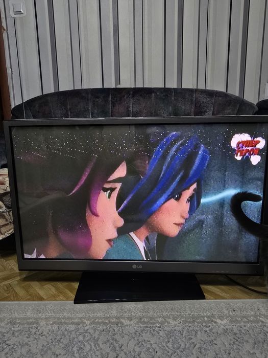 Телевизор плазменный LG 107 см