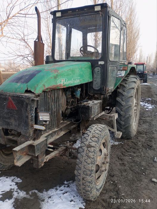 Traktor sotiladi va kultivatsa sotiladi
