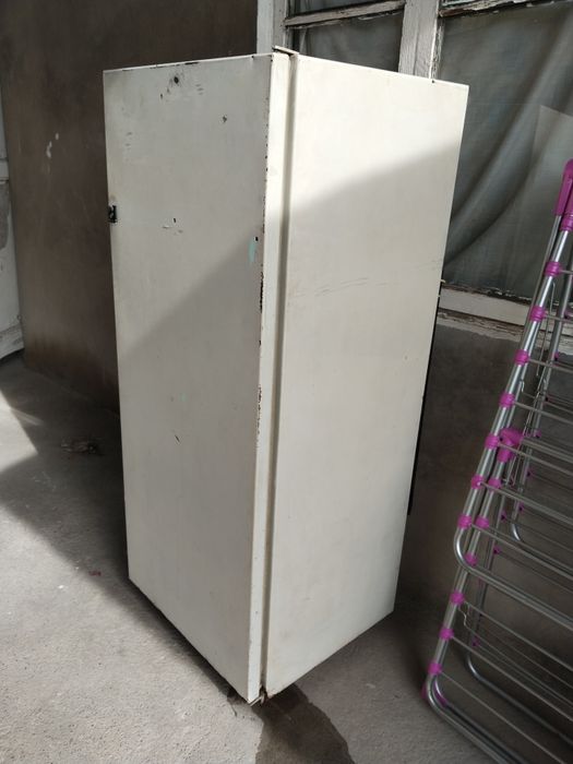 Холодилник сатылады,ескі бірақ істеп тұр