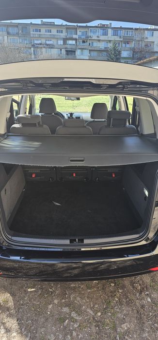 VW Touran 1.4 TSI – 5 места / Паркинг асистент / Подгрев / Мултимедия