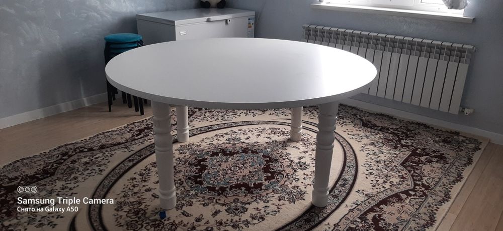 Стол 160/160 сатылады