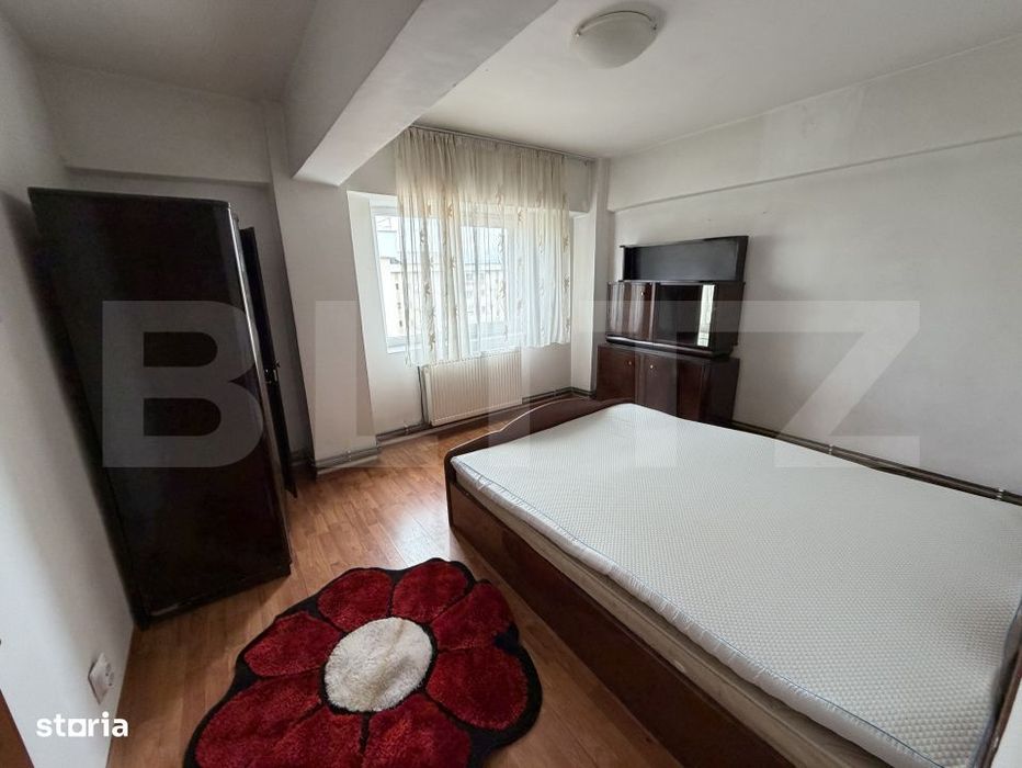 Apartament cu 3 camere, decomandat, 72 mp, zona Victoriei
