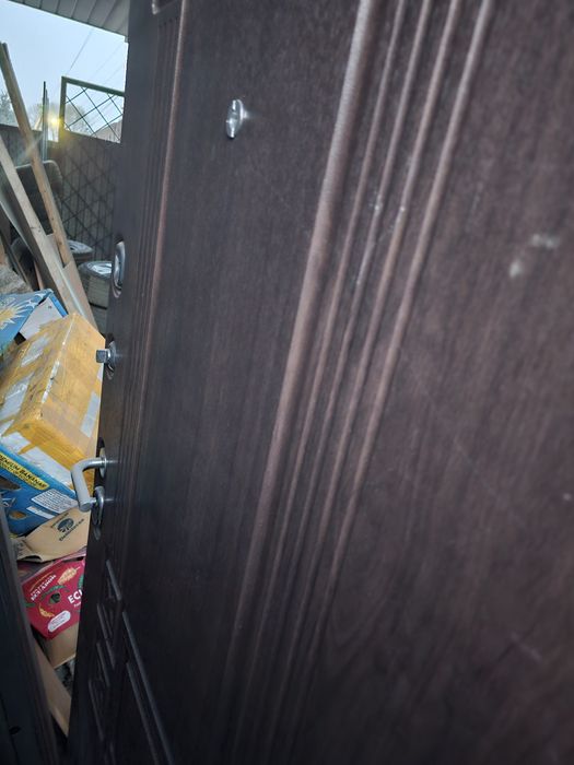 Продам дверь входную