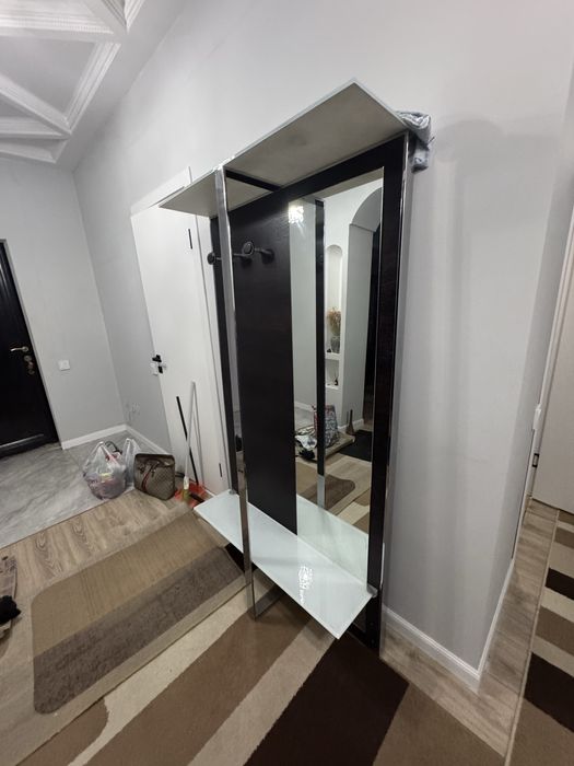 Вешалка в прихожую