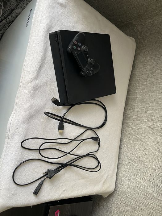 PS4 Slim 1TB + оригинальный DualShock 4 + коробка