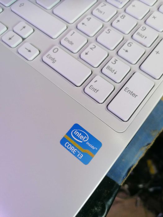 Sony vaio SVE151J11M