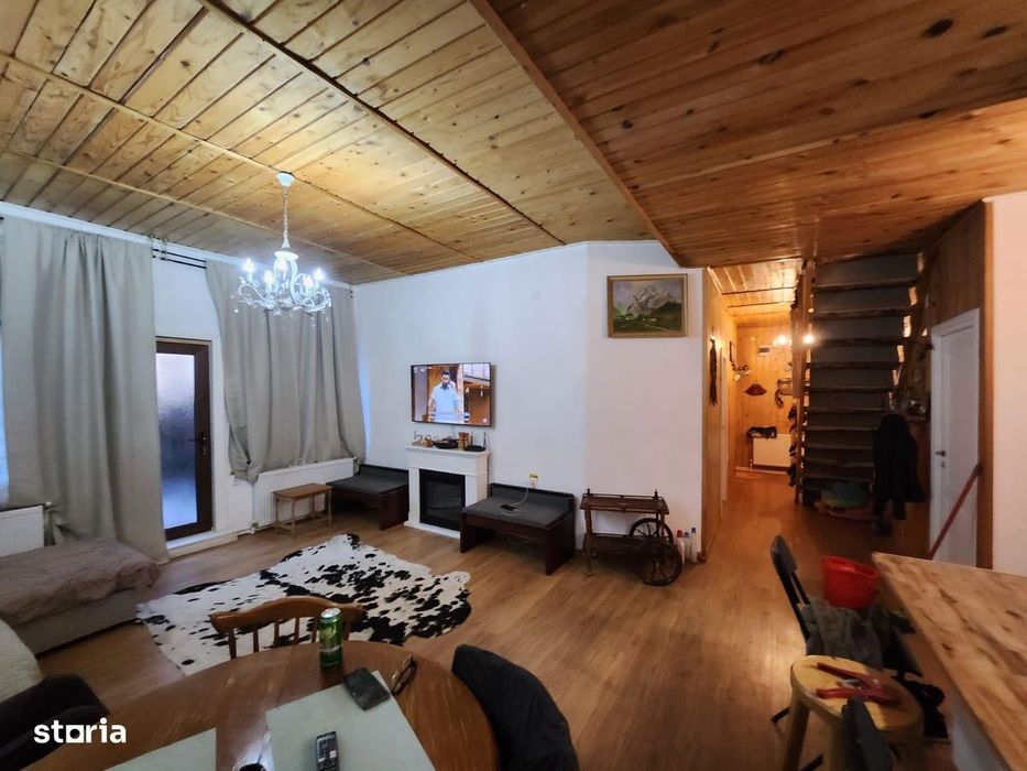 Vilă de vacanță cu 6 dormitoare, lângă Lacul Nufărul – Reci