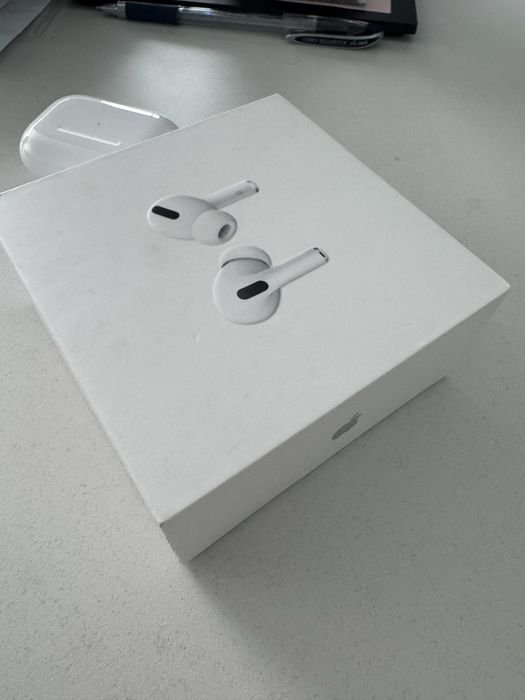 AirPods Pro 2 правый наушник с кейсом