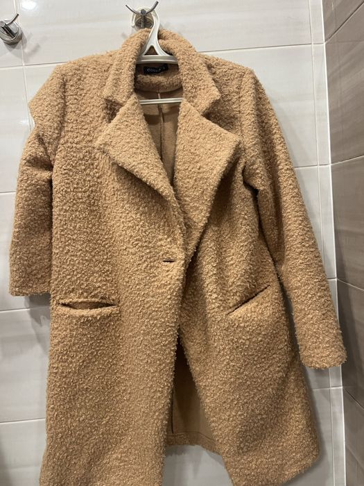 Дамско бежово палто