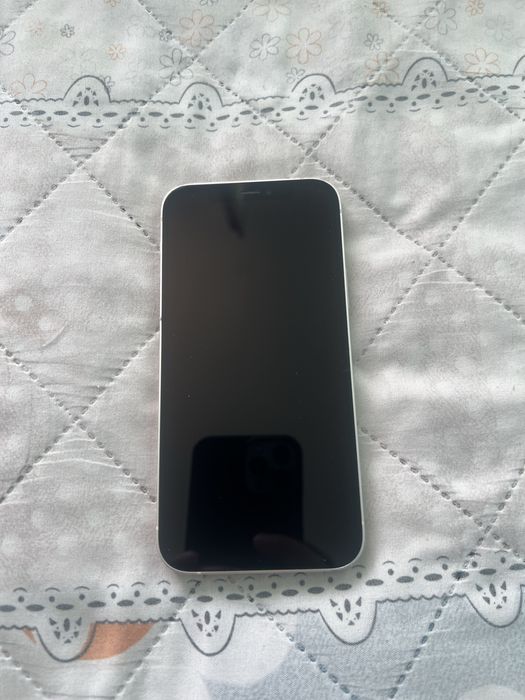 iPhone 12 sotiladi naxtga obmen yuq