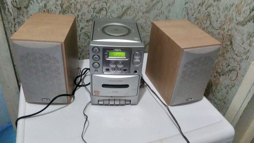 vand combina sony, funcționează.