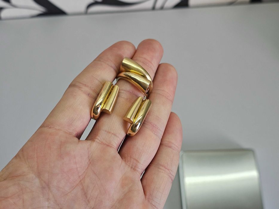 ПРОДАМ Шикарный Комплект: Cерёжки и кольцо / 585 Пробы 13.83 Грамма.