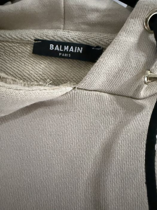 Продавам сет BALMAIN