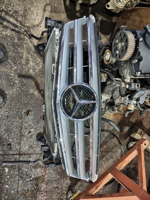 Grila Mercedes c class w204 facelift