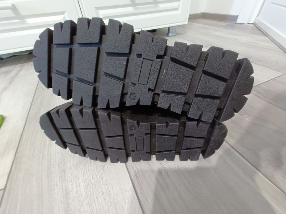 Ghete noi piele naturala