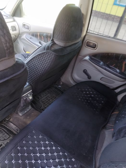 Nissan Almera 2001 года