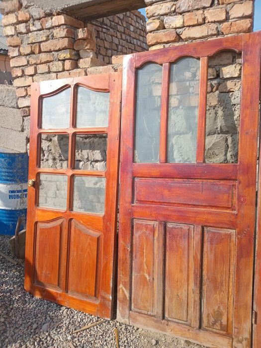 Двери б/у. продам.