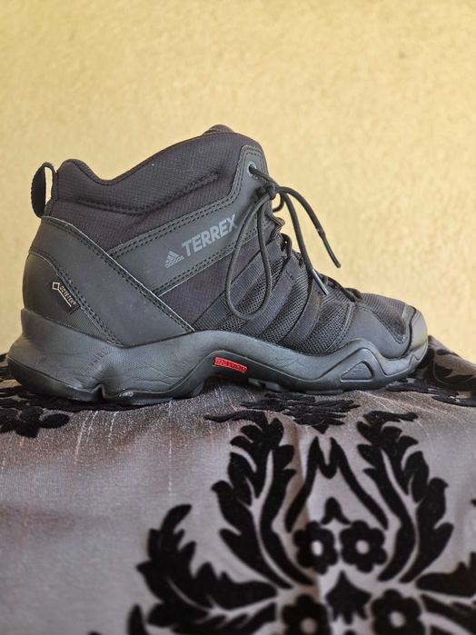 Зимни боти adidas