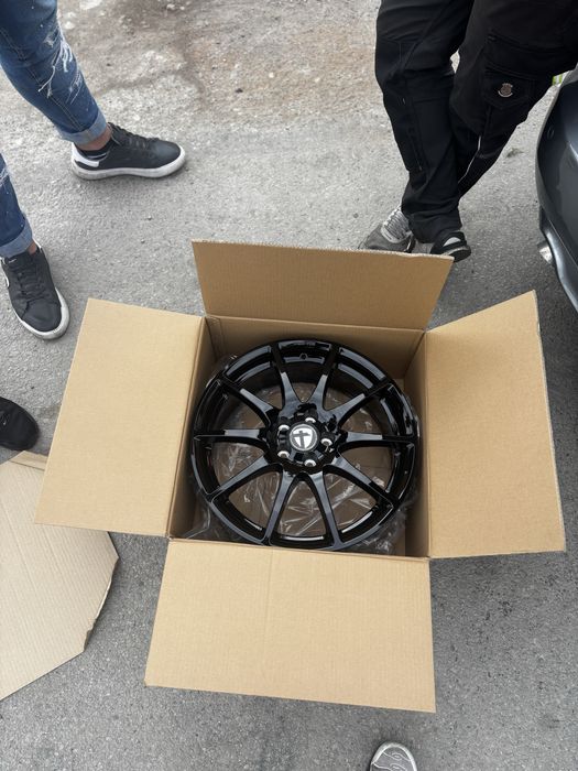 Джанти Tomason TN1 R17