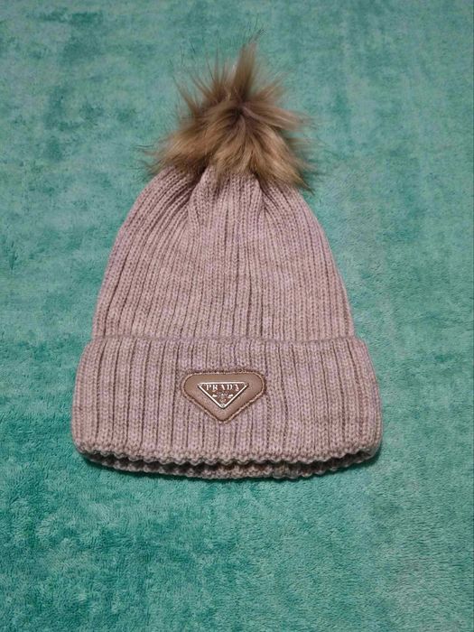 Шапки различни цветове