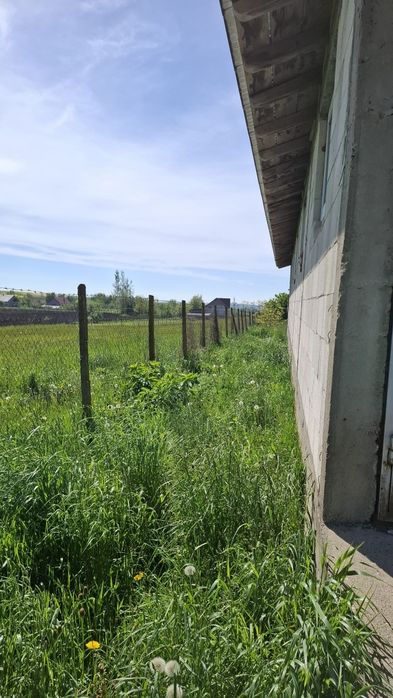 Clădire +teren, de vânzare, sat.Movileni- com.Vadu Moldovei