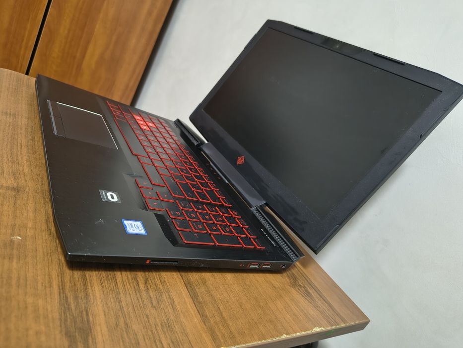 Hp Omen 15, в идеальном состоянии.