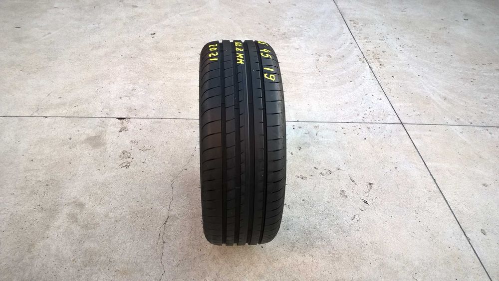 O anvelopa vara 235 45 19 goodyear F1 asymmetric 3 cu 8 mm 2021