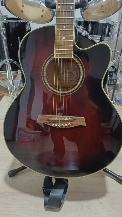 Vând chitara electroacustica &bas Ibanez