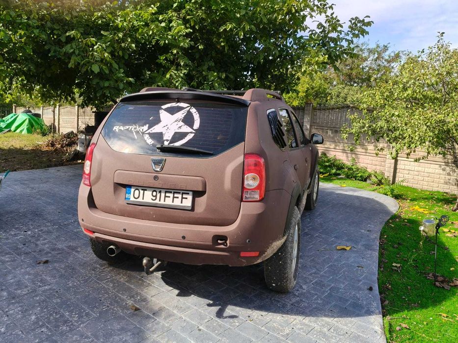 Duster 2010, inaltata 5cm