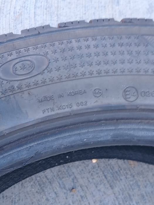 Vind set caucucuri de earna originale