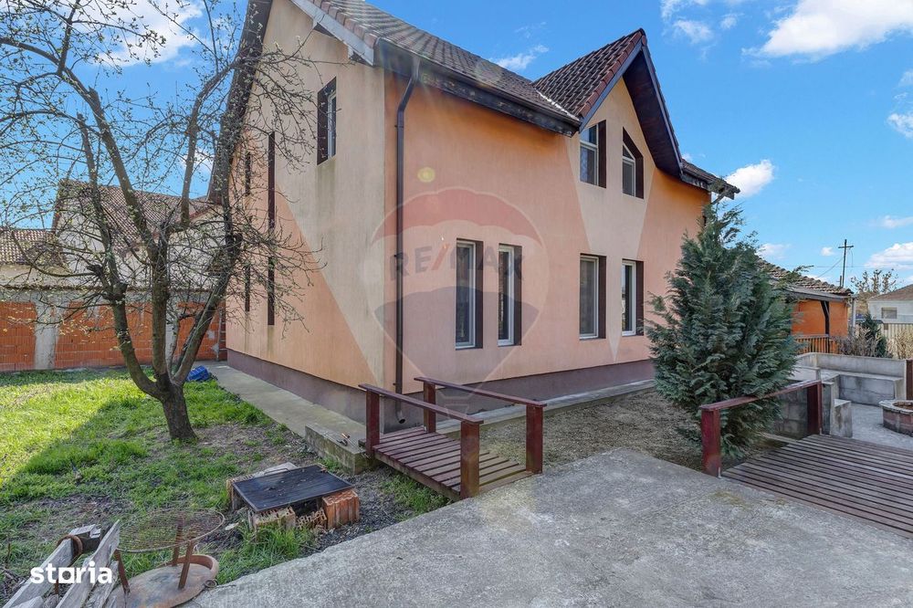 Oportunitate rară în Chișineu-Criș: locuință și spații comerciale