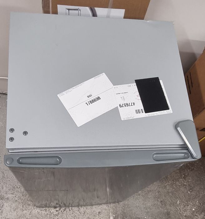 Хладилник Klarstein 91L с транспортен дефект