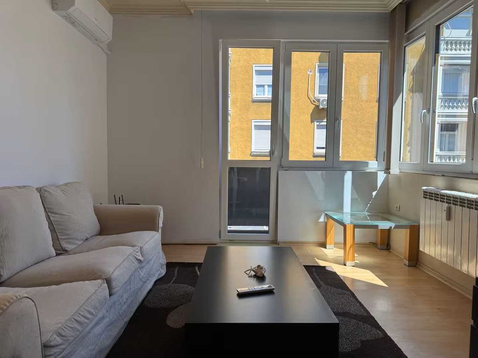 Тристаен апартамент на 100м от НДК четиристаен ИДЕАЛЕН ЦЕНТЪР