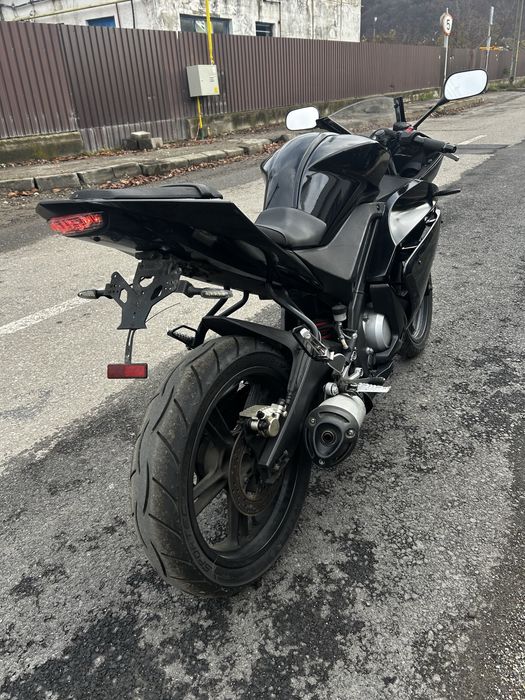 Yamaha yzf r125