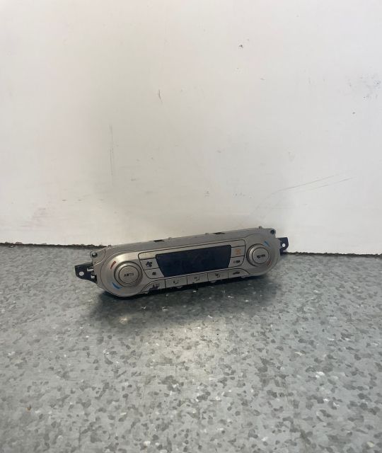 Comanda AC Ford Focus a 2-a generatie (facelift)